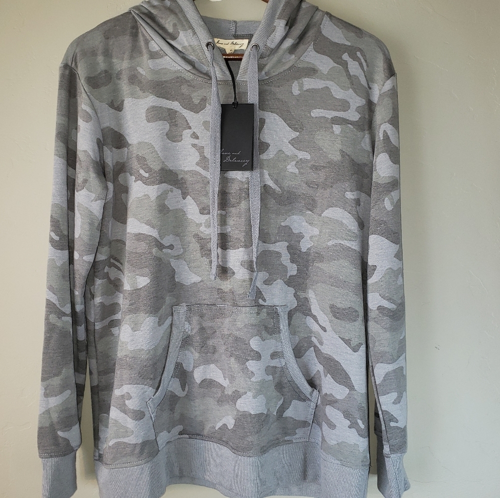 Jane & Delancey camo sweatshirt blueish grayish M hoodie - Picture 3 of 5